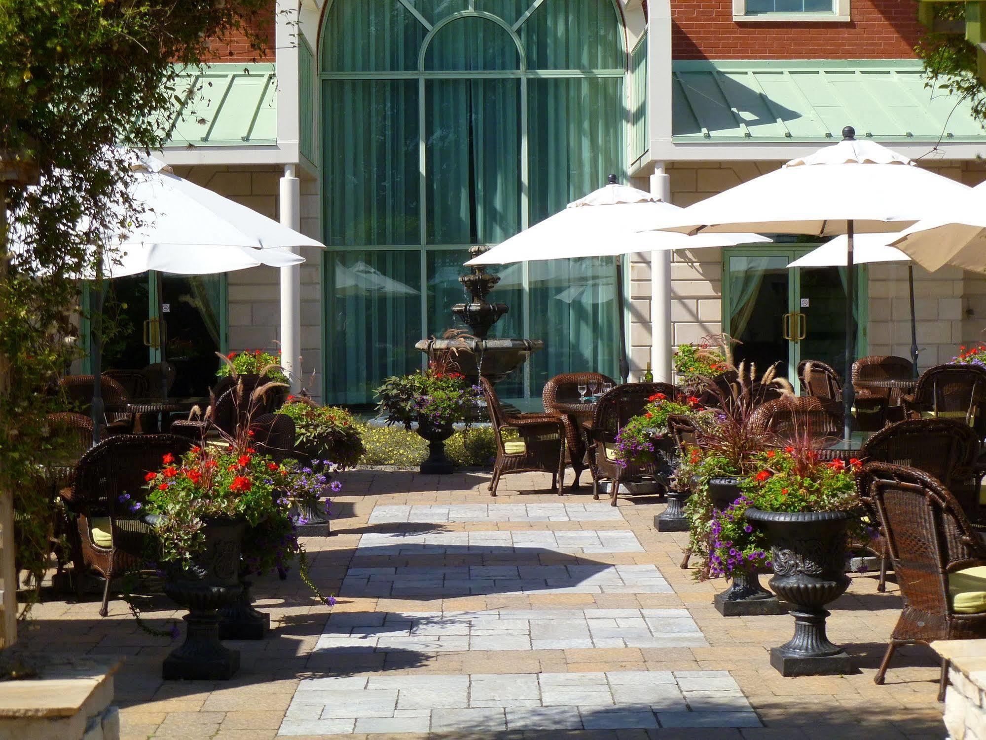 Auberge Godefroy Becancour Exterior photo